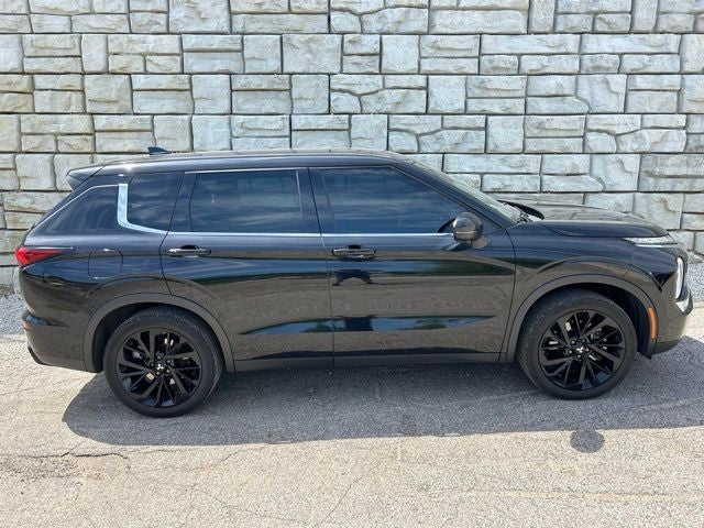 2023 Mitsubishi Outlander SE Black Edition