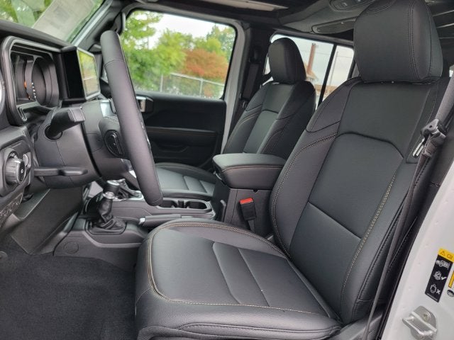 2027 Jeep Wrangler WRANGLER 4-DOOR SAHARA