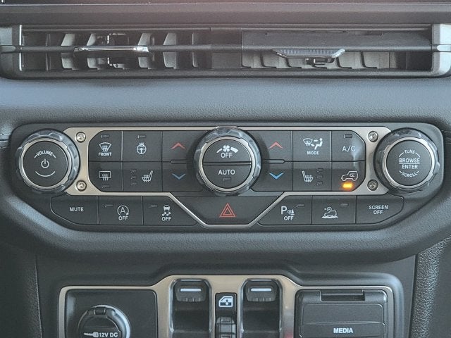 2027 Jeep Wrangler WRANGLER 4-DOOR SAHARA