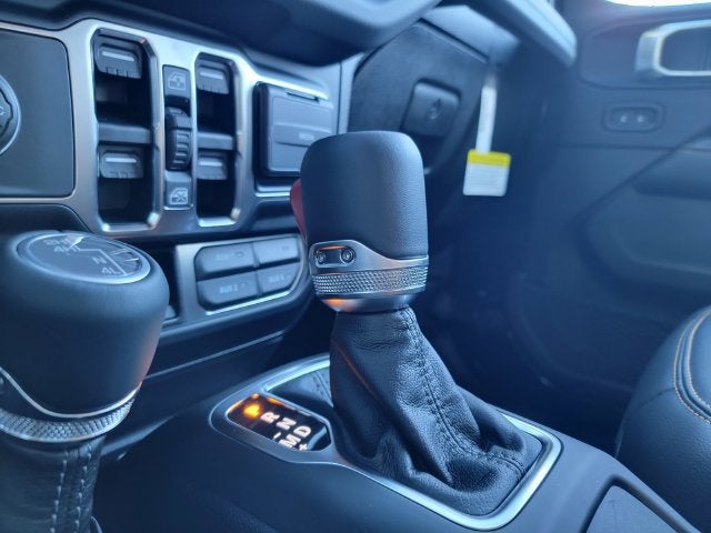 2027 Jeep Wrangler WRANGLER 4-DOOR SAHARA