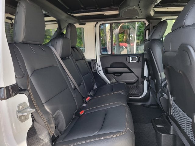 2027 Jeep Wrangler WRANGLER 4-DOOR SAHARA