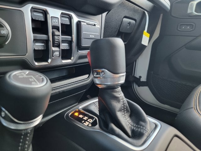 2027 Jeep Wrangler WRANGLER 4-DOOR SAHARA