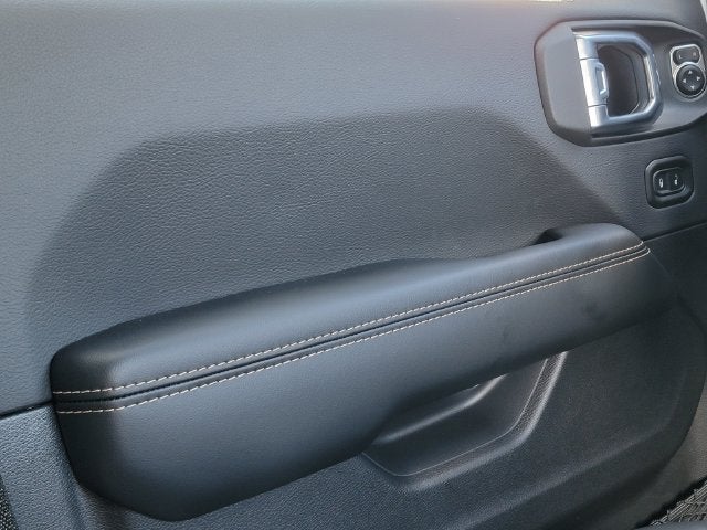 2027 Jeep Wrangler WRANGLER 4-DOOR SAHARA