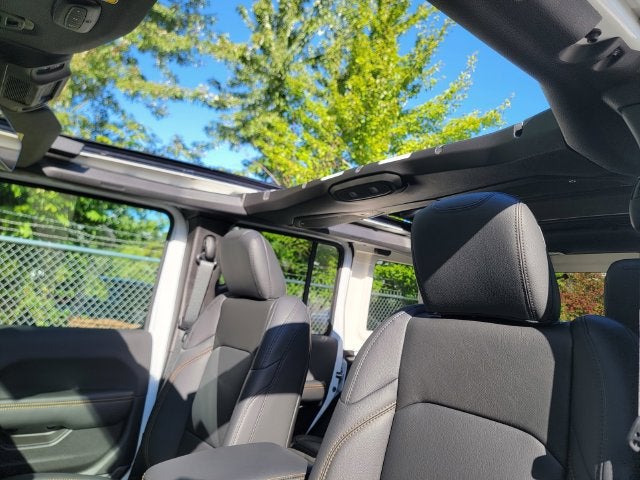 2027 Jeep Wrangler WRANGLER 4-DOOR SAHARA