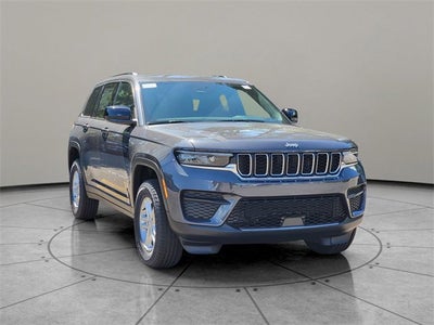 2025 Jeep Grand Cherokee GRAND CHEROKEE LAREDO 4X4