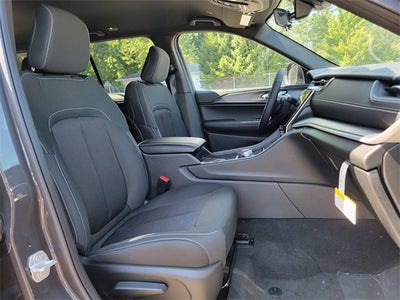 2025 Jeep Grand Cherokee GRAND CHEROKEE LAREDO 4X4