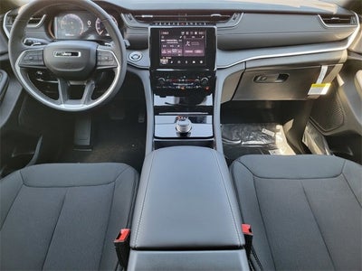 2025 Jeep Grand Cherokee GRAND CHEROKEE LAREDO 4X4