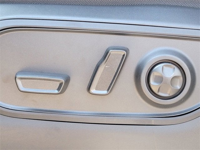 2025 Jeep Grand Cherokee GRAND CHEROKEE LAREDO 4X4