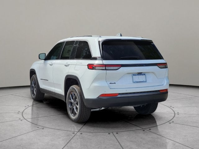 2027 Jeep Grand Cherokee GRAND CHEROKEE LAREDO ALTITUDE 4X4
