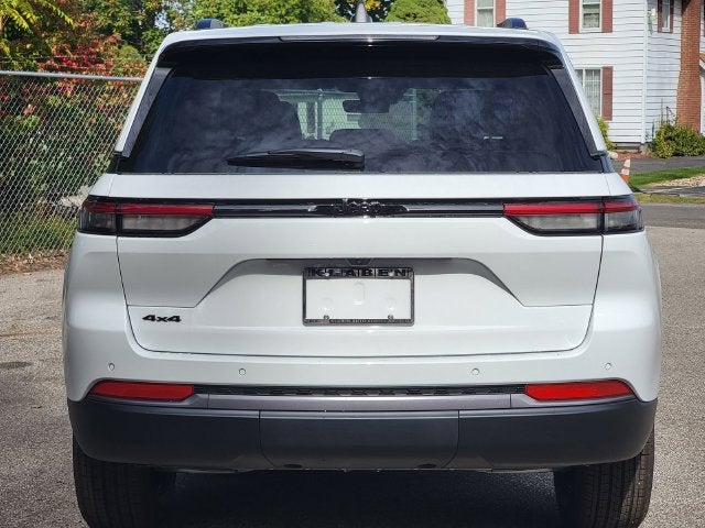 2027 Jeep Grand Cherokee GRAND CHEROKEE LAREDO ALTITUDE 4X4