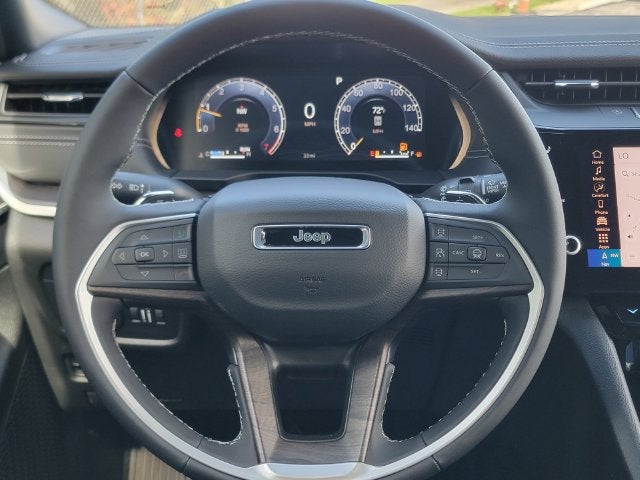 2027 Jeep Grand Cherokee GRAND CHEROKEE LAREDO ALTITUDE 4X4
