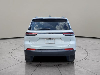 2027 Jeep Grand Cherokee GRAND CHEROKEE LAREDO ALTITUDE 4X4