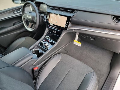 2027 Jeep Grand Cherokee GRAND CHEROKEE LAREDO ALTITUDE 4X4