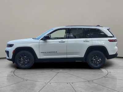 2027 Jeep Grand Cherokee GRAND CHEROKEE LAREDO ALTITUDE 4X4