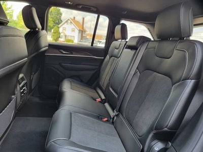 2026 Jeep Grand Cherokee GRAND CHEROKEE LAREDO ALTITUDE 4X4
