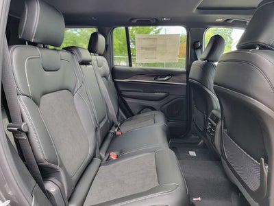 2026 Jeep Grand Cherokee GRAND CHEROKEE LAREDO ALTITUDE 4X4