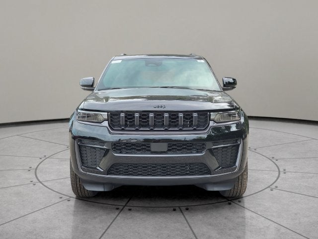 2027 Jeep Grand Cherokee GRAND CHEROKEE LAREDO ALTITUDE 4X4