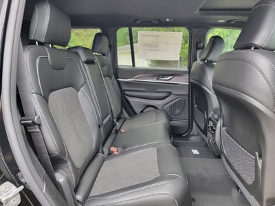 2027 Jeep Grand Cherokee GRAND CHEROKEE LAREDO ALTITUDE 4X4