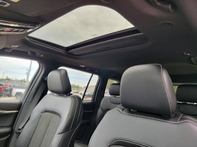 2027 Jeep Grand Cherokee GRAND CHEROKEE LAREDO ALTITUDE 4X4