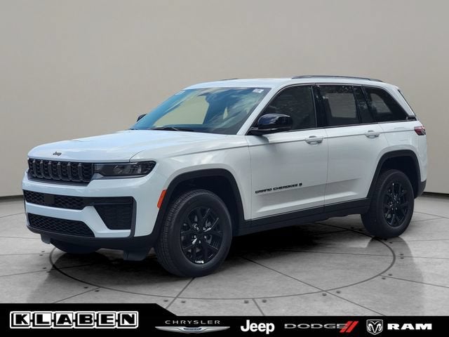 2026 Jeep Grand Cherokee GRAND CHEROKEE LAREDO ALTITUDE 4X4