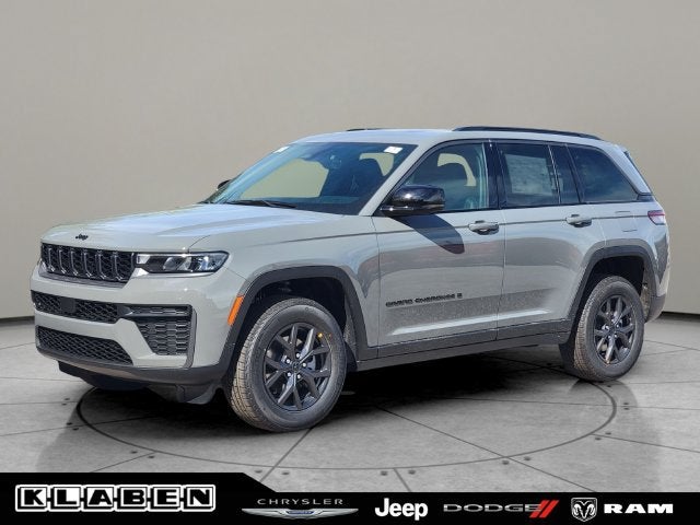 2027 Jeep Grand Cherokee GRAND CHEROKEE LAREDO ALTITUDE 4X4