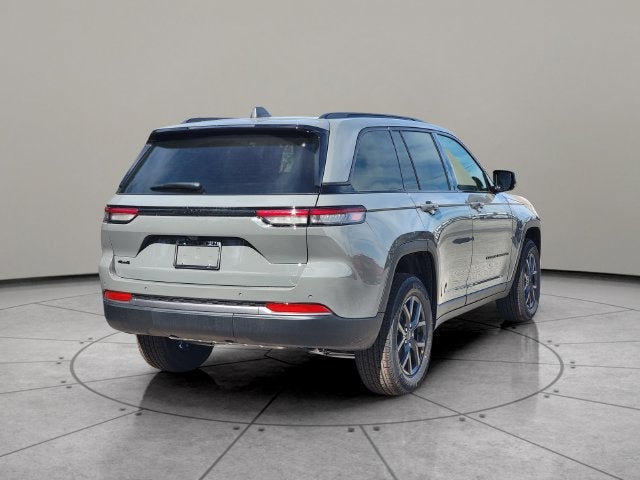 2027 Jeep Grand Cherokee GRAND CHEROKEE LAREDO ALTITUDE 4X4