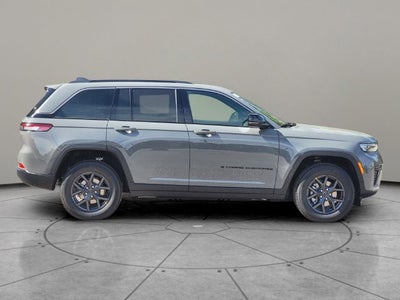 2027 Jeep Grand Cherokee GRAND CHEROKEE LAREDO ALTITUDE 4X4