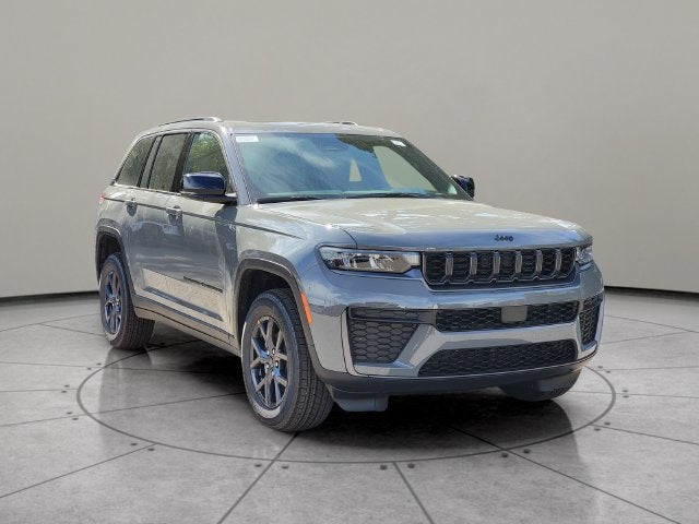 2027 Jeep Grand Cherokee GRAND CHEROKEE LAREDO ALTITUDE 4X4
