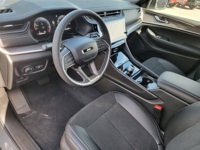 2027 Jeep Grand Cherokee GRAND CHEROKEE LAREDO ALTITUDE 4X4