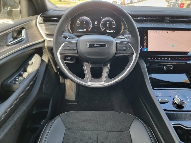 2027 Jeep Grand Cherokee GRAND CHEROKEE LAREDO ALTITUDE 4X4