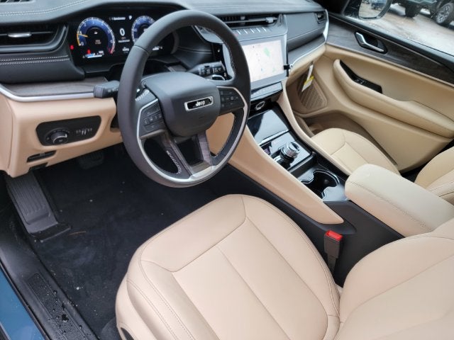2027 Jeep Grand Cherokee GRAND CHEROKEE LIMITED 4X4