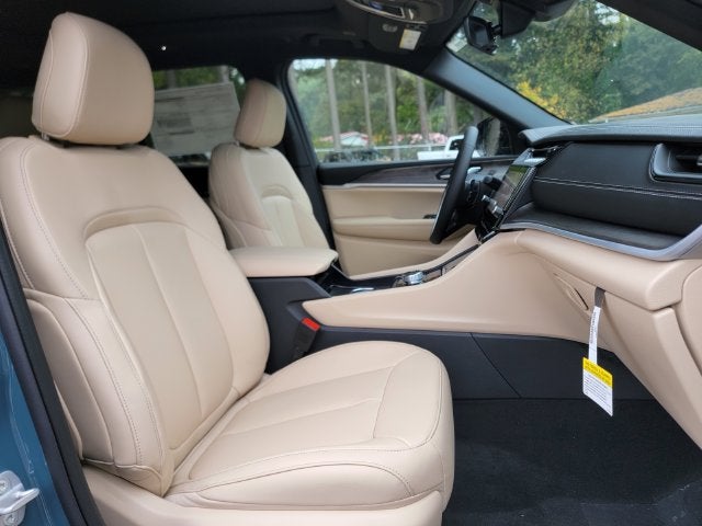 2027 Jeep Grand Cherokee GRAND CHEROKEE LIMITED 4X4