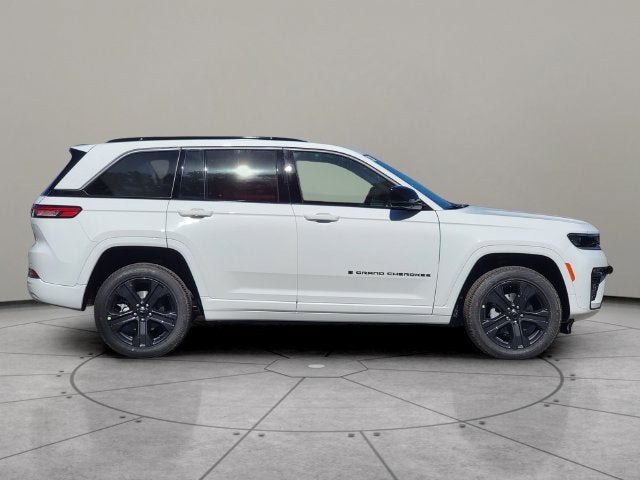 2027 Jeep Grand Cherokee GRAND CHEROKEE LIMITED RESERVE 4X4