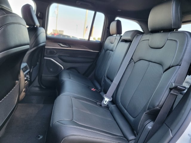 2027 Jeep Grand Cherokee GRAND CHEROKEE LIMITED RESERVE 4X4