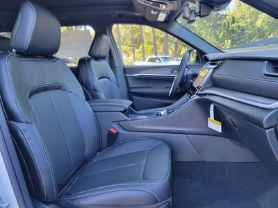 2027 Jeep Grand Cherokee GRAND CHEROKEE LIMITED RESERVE 4X4