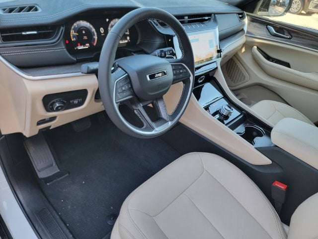 2027 Jeep Grand Cherokee GRAND CHEROKEE LIMITED 4X4
