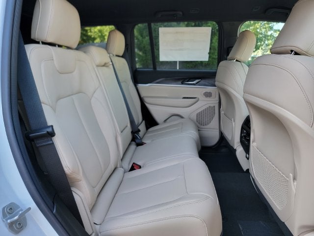 2027 Jeep Grand Cherokee GRAND CHEROKEE LIMITED 4X4