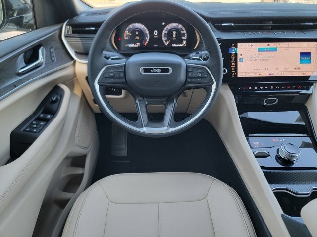 2027 Jeep Grand Cherokee GRAND CHEROKEE LIMITED 4X4
