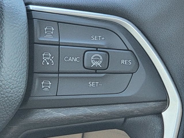 2027 Jeep Grand Cherokee GRAND CHEROKEE LIMITED 4X4