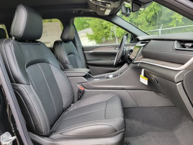 2027 Jeep Grand Cherokee GRAND CHEROKEE LIMITED RESERVE 4X4