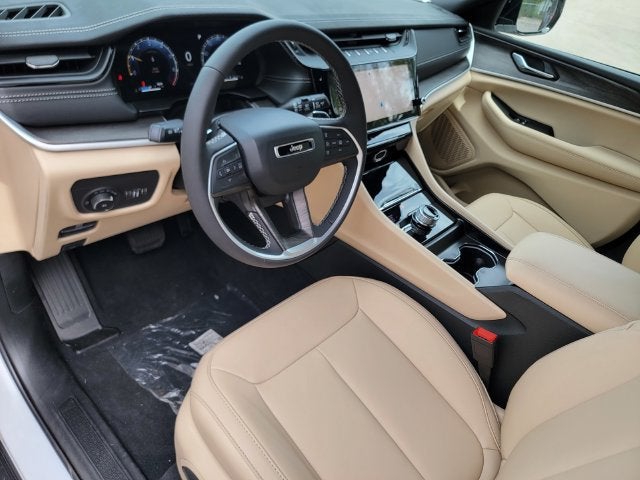 2027 Jeep Grand Cherokee GRAND CHEROKEE LIMITED 4X4