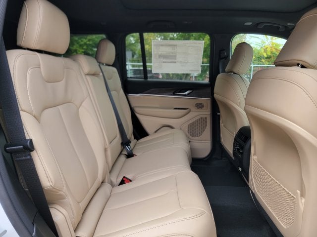 2027 Jeep Grand Cherokee GRAND CHEROKEE LIMITED 4X4
