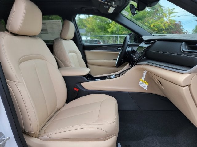 2027 Jeep Grand Cherokee GRAND CHEROKEE LIMITED 4X4