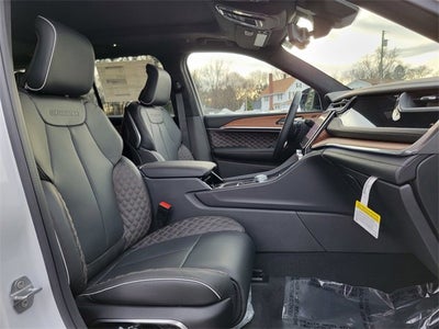 2025 Jeep Grand Cherokee GRAND CHEROKEE SUMMIT RESERVE 4X4