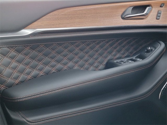 2025 Jeep Grand Cherokee GRAND CHEROKEE SUMMIT RESERVE 4X4