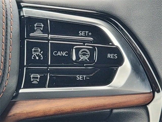 2025 Jeep Grand Cherokee GRAND CHEROKEE SUMMIT RESERVE 4X4