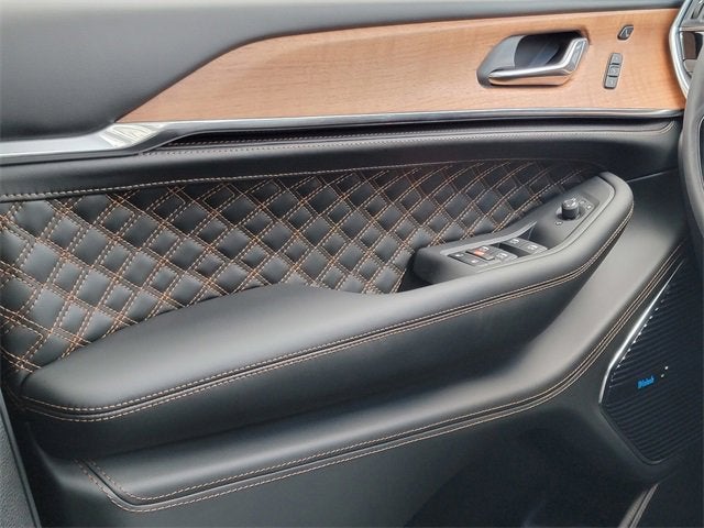 2025 Jeep Grand Cherokee GRAND CHEROKEE SUMMIT RESERVE 4X4