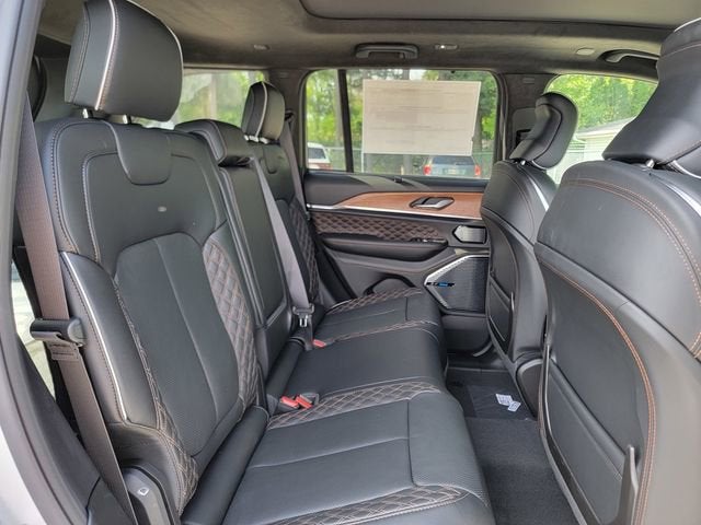 2026 Jeep Grand Cherokee GRAND CHEROKEE SUMMIT 4X4
