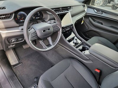 2025 Jeep Grand Cherokee GRAND CHEROKEE L LAREDO X 4X4