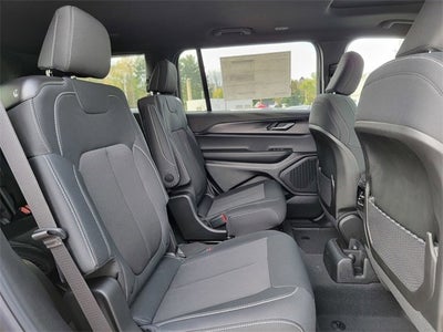 2025 Jeep Grand Cherokee GRAND CHEROKEE L LAREDO X 4X4